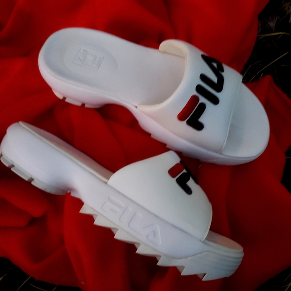 Fila Shoes - WOMEN FILA SLIDES